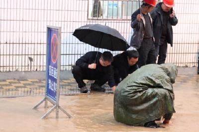 我县积极应对强降雨天气 整体情况平稳有序