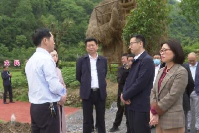 覃业成带队调研乡村耕读劳动教育项目推进情况