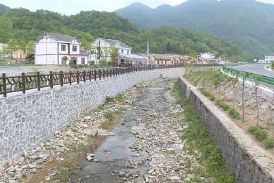 “河长制”促河长治 绘就生态新画卷
