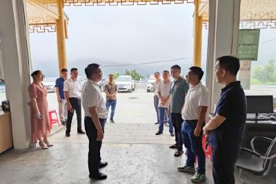 文牧到渔洋关镇走访人大代表