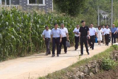 省委党校来五峰开展下基层察民情解民忧暖民心实践活动