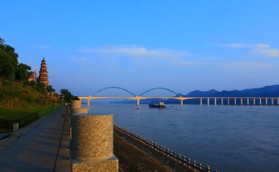 从“四连冠”起跳，宜昌向创建全国文明典范城市进发——“永不竣工”的民生工程
