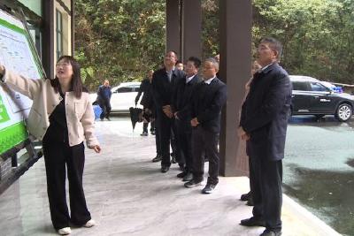 县人大常委会视察农村养老服务业发展情况