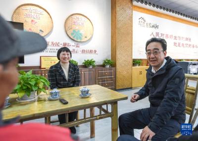 十年两会·温暖记忆｜“从揪心到放心，总书记始终惦记着困难群众”