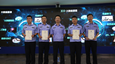 行行代码铸警魂 ——追记因公牺牲的武汉民警万松