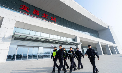 大数据调度  机器人收费  志愿者服务——春运首日宜昌多措并举情暖游客归乡路