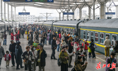 全国首条市内铁路环线火爆出圈！武汉凭什么？