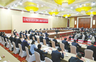 湖北代表团开放日侧记：从“何以吸引人”到“何以赢未来”