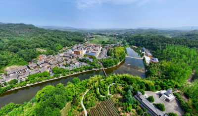 “空心村”缘何成为返乡创业特色街区