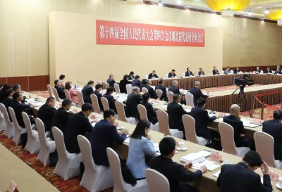 底盘稳、能力强，才能当支点