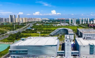 奔向“世界光谷”，当以四个“新”破题