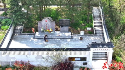 烈士容颜被复原，杜崇杰墓碑完成重要“补白”