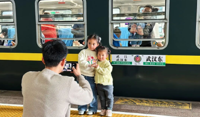 武汉“转圈”的火车凭啥“出圈”？