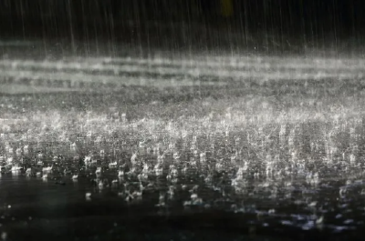武汉大雨“爽约”了？不，在来的路上 