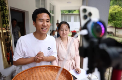 小满时节的“新农人”：守小家盈“小满” 济乡土成“圆满”