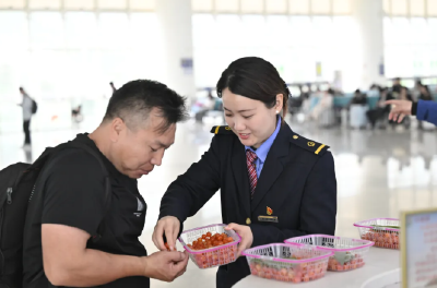 十堰东站小红筐刷屏全国，背后的故事不简单……
