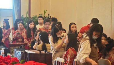 不要彩礼要真爱！孝感100对新人集体婚礼树文明新风