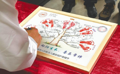 特别报道丨闯过86天生死关！新疆五胞胎在武汉“毕业”啦