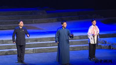 团风：大型现代黄梅戏《八斗湾》在黄冈黄梅戏大剧院成功展演