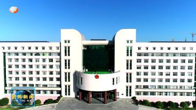 喜迎二十大 笔墨扬清风 县书画家协会走进县融媒体中心开展廉政书画创作活动