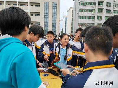 教育新视点 | 少年摆摊乐翻天 ——团风县实验中学成功举办跳蚤市场活动