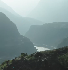 步步惊心！跨越地震高烈度区，中国建设者在巴基斯坦用两年时间修一公里路！堪称世界最高最美的公路！