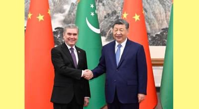 习近平会见土库曼斯坦民族领袖、人民委员会主席别尔德穆哈梅多夫