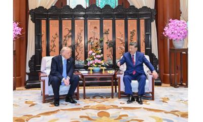 习近平同美国总统特朗普在中南海小范围会晤