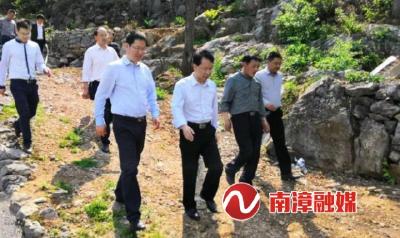 胡勇到我县调研抓党建促脱贫攻坚工作