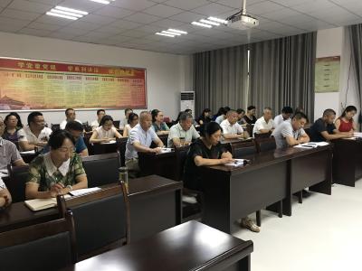 【快讯】县医保局开展政策理论和业务知识培训活动 