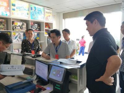 县人大常委会视察机动车检测机构和加油站点规范经营情况