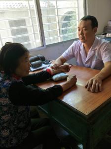 无怨无悔 忠于奉献--记李庙镇高家庄村村医陈继国