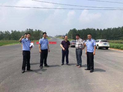 县领导实地查勘346国道武镇段隐患路段  