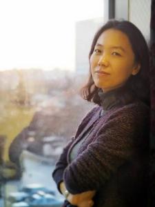 父亲二轮承包没要地，子女还能要求承包土地吗？岳父代领拆迁款应该如何要回？律师在线支招