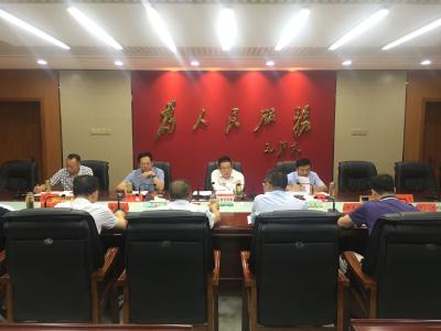 县委十四届七次全体（扩大）会议第三组讨论会议召开  