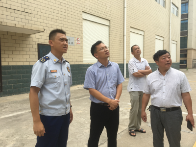 【快讯】县领导检查安全生产    