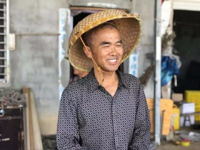 梨园受灾后续：爱心接力 让“伤心梨”变“爱心梨”