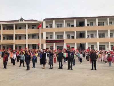 北京大学歌剧研究院在我县开展主题支教活动  