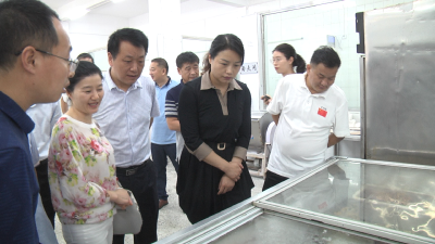 【快讯】县领导检查国庆节前食品药品安全监管工作