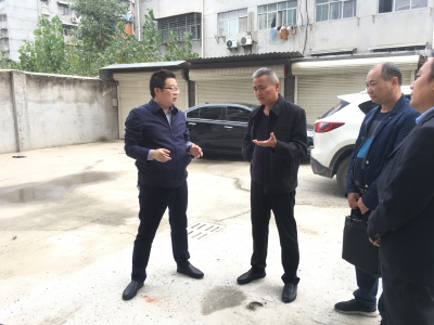 【快讯】 县领导检查电梯安全问题 