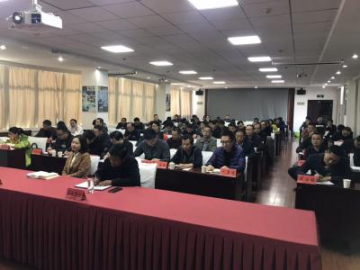 【快讯】全国脱贫攻坚先进事迹报告会召开 