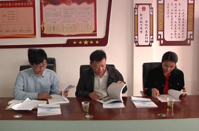 省减灾委员会到我县评估综合减灾示范社区建设工作  