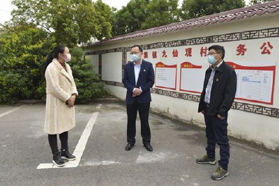 雷斌暗访脱贫攻坚等工作强调 履好责任 善作善成 坚决打赢脱贫攻坚硬仗