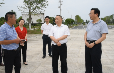 市领导胡和平调研我县宣传思想文化工作