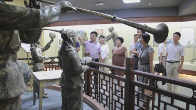 县人大常委会视察非遗保护工作 