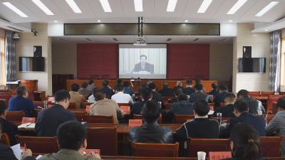 陈栋在南漳分会场参加全省三季度经济运行调度电视电话会议