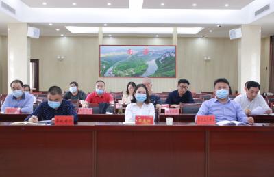 ​我县组织收听收看全省秋冬农业开发工作电视电话会