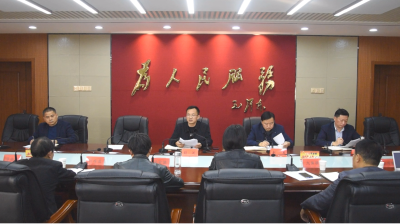 我县启动冬春大气污染防治攻坚和“飞扬撒漏”综合整治工作