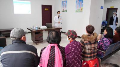 县人民医院开展“心梗救治日”宣传服务活动