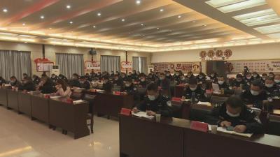 我县开展“一村一辅警”岗前培训